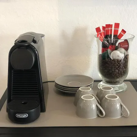 Exclusive Airport Apartment