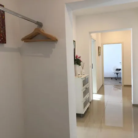 Exclusive Airport דירה