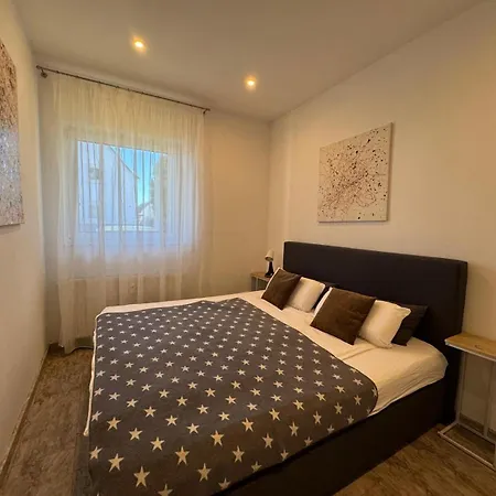 Exclusive Airport דירה