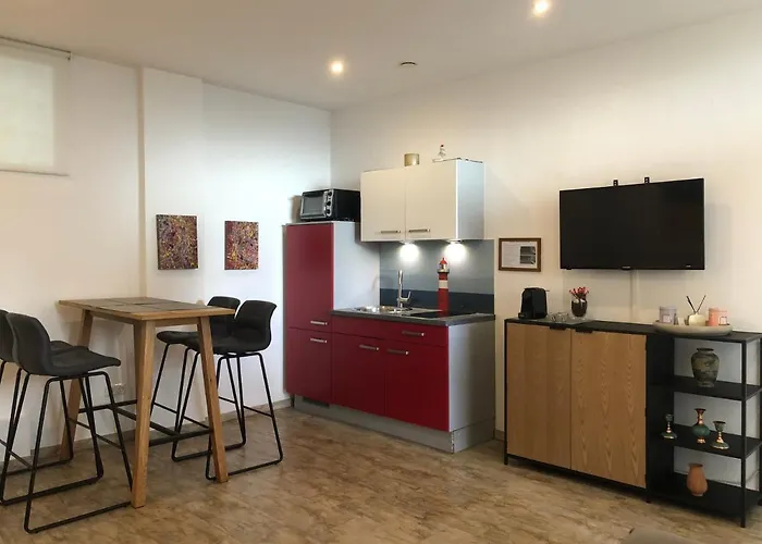 Exclusive Airport Апартаменты *